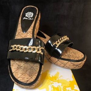 Yellow Box Coriander Wedge Sandal - Black